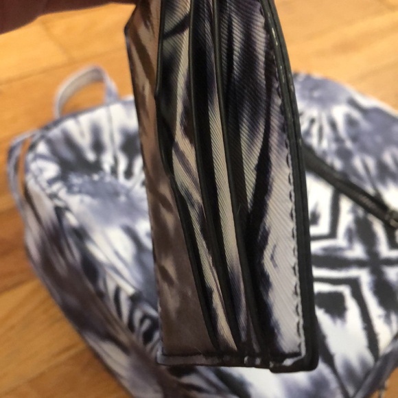 Tie Dye Small BackPack With Attachable Small Wallet - Picture 6 of 7